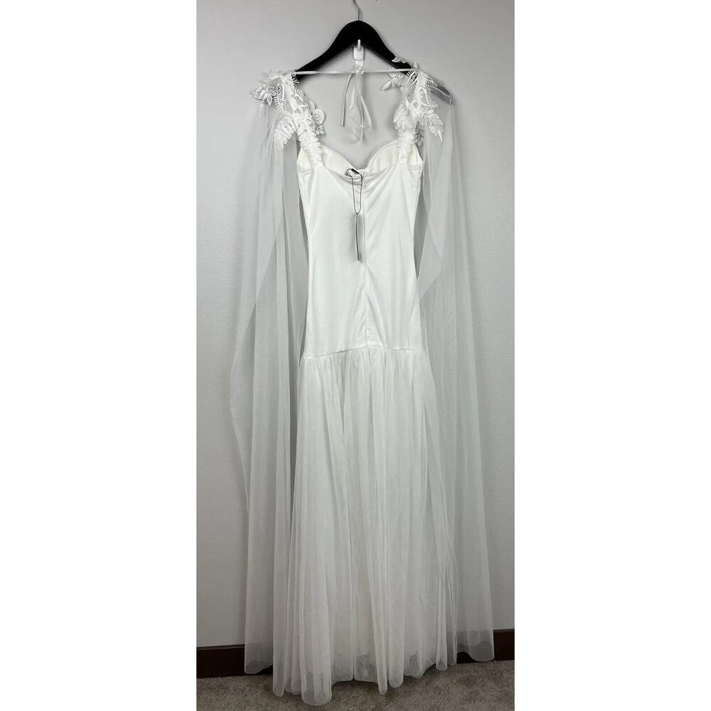 Women's Celeste Maxi Party Wedding White Dress Fashion Nova Size X-Small NWT - Picture 3 of 16